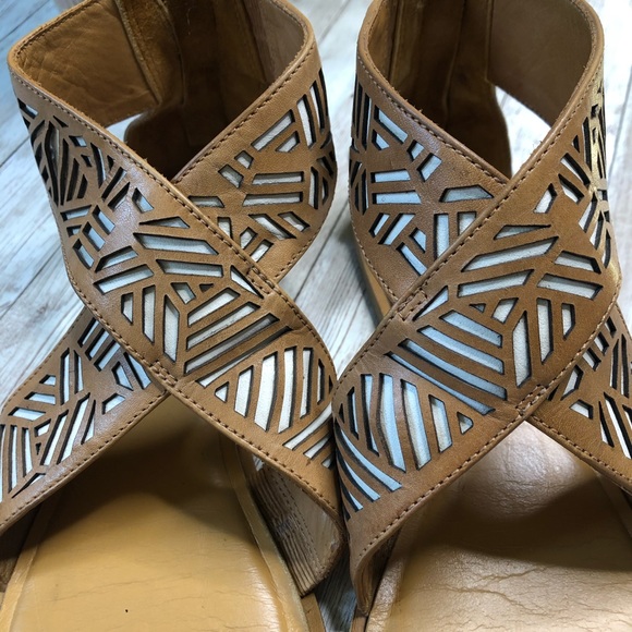 DIANE VON FURSTENBERG Brown Crisscross zip up - Picture 7 of 7